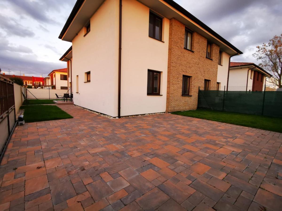 Apartament Relax And Sun Dunajská Streda Zewnętrze zdjęcie